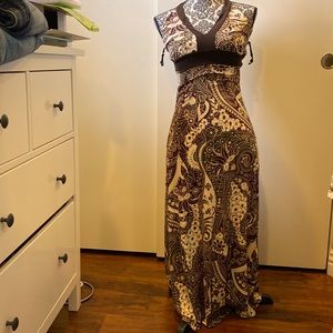 M En Focus made in USA. Long flowy dress with much detail. Ties around neck.